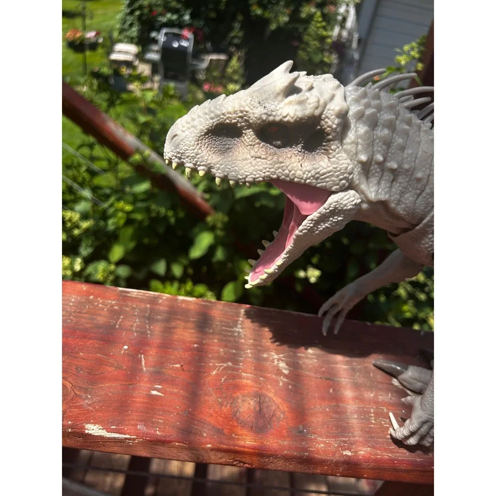 Mattel Jurassic World Indominus Rex Action Figure Hybrid Dinosaur Grey GCT95
